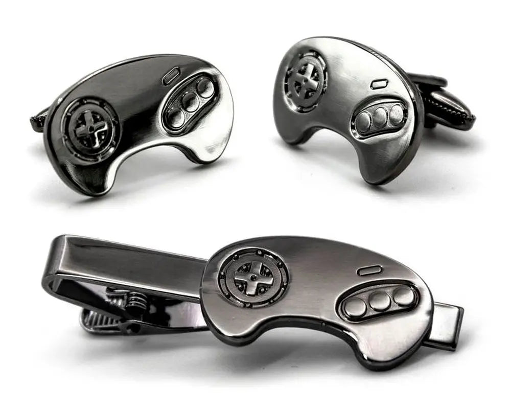 Retro Game Controller Cufflinks, Classic NES Gaming Tie Clip, Men'S JeIntroducing our Retro Gaming Controller Cufflinks and Tie Clip Sets, a nostalgic accessory for gamers and retro enthusiasts alike! Whether you're gearing up for a foNovaCartNovacartRetro Game Controller