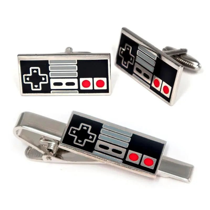 Retro Game Controller Cufflinks, Classic NES Gaming Tie Clip, Men'S JeIntroducing our Retro Gaming Controller Cufflinks and Tie Clip Sets, a nostalgic accessory for gamers and retro enthusiasts alike! Whether you're gearing up for a foNovaCartNovacartRetro Game Controller